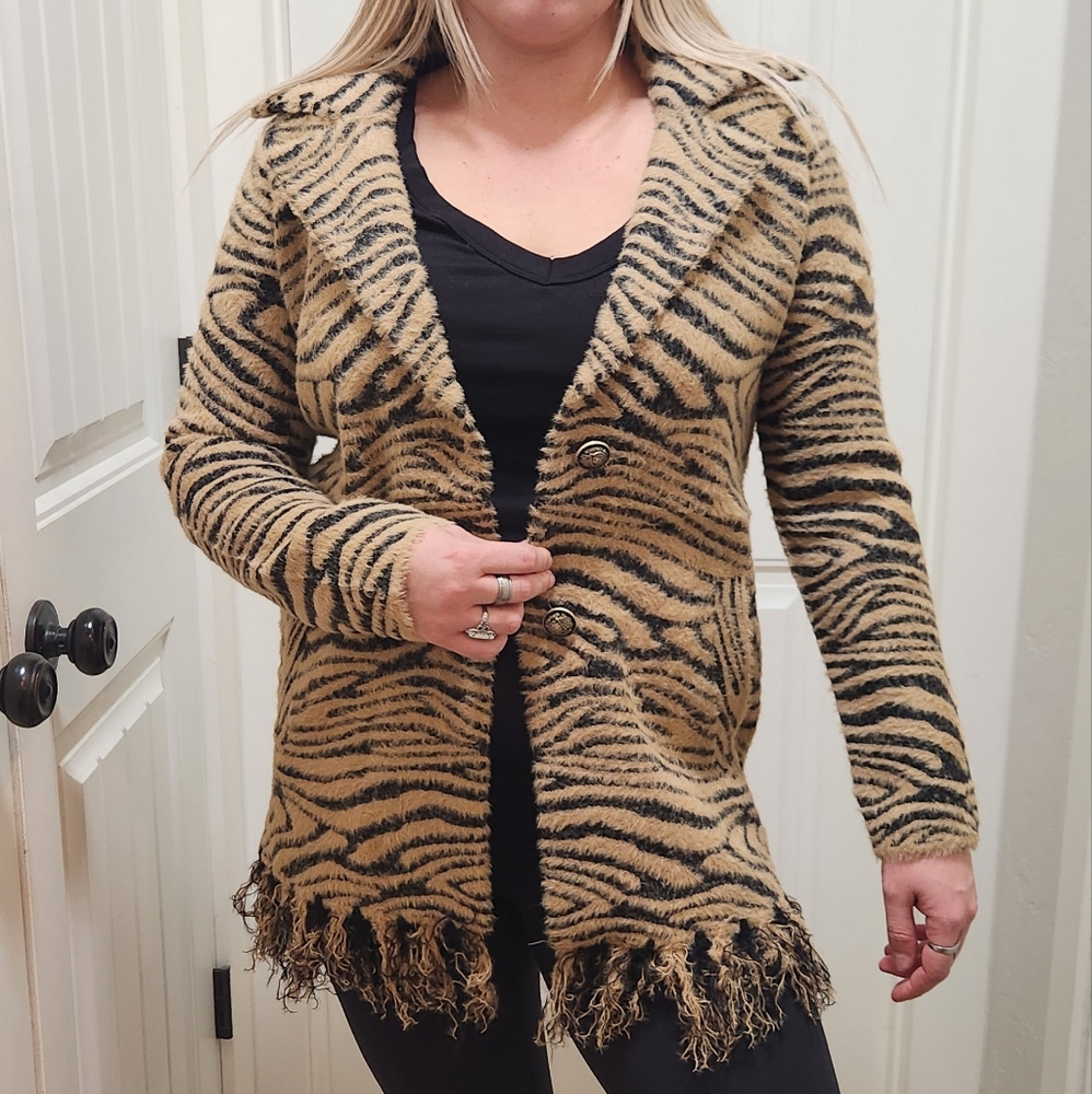 NVLT tiger strip coat COATIGAN